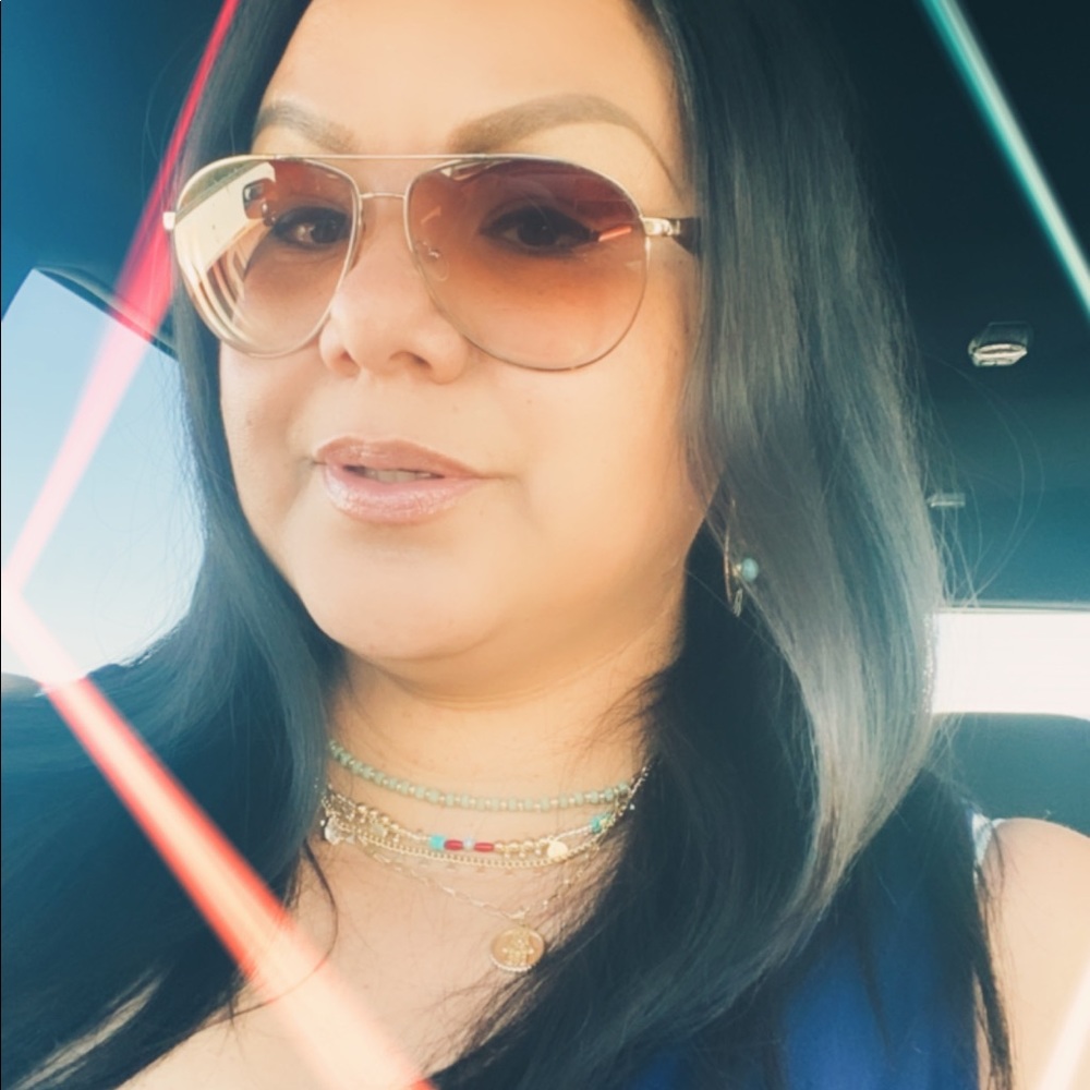 Meet your Posher, Yvonne